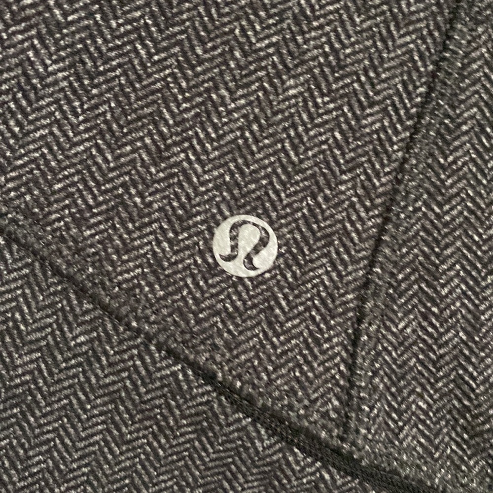 Lululemon Pullover - Picture 4 of 6